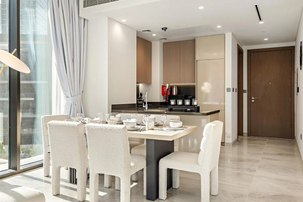 Apartment First Class 2Br Elegant Canal View Retreat Dubai